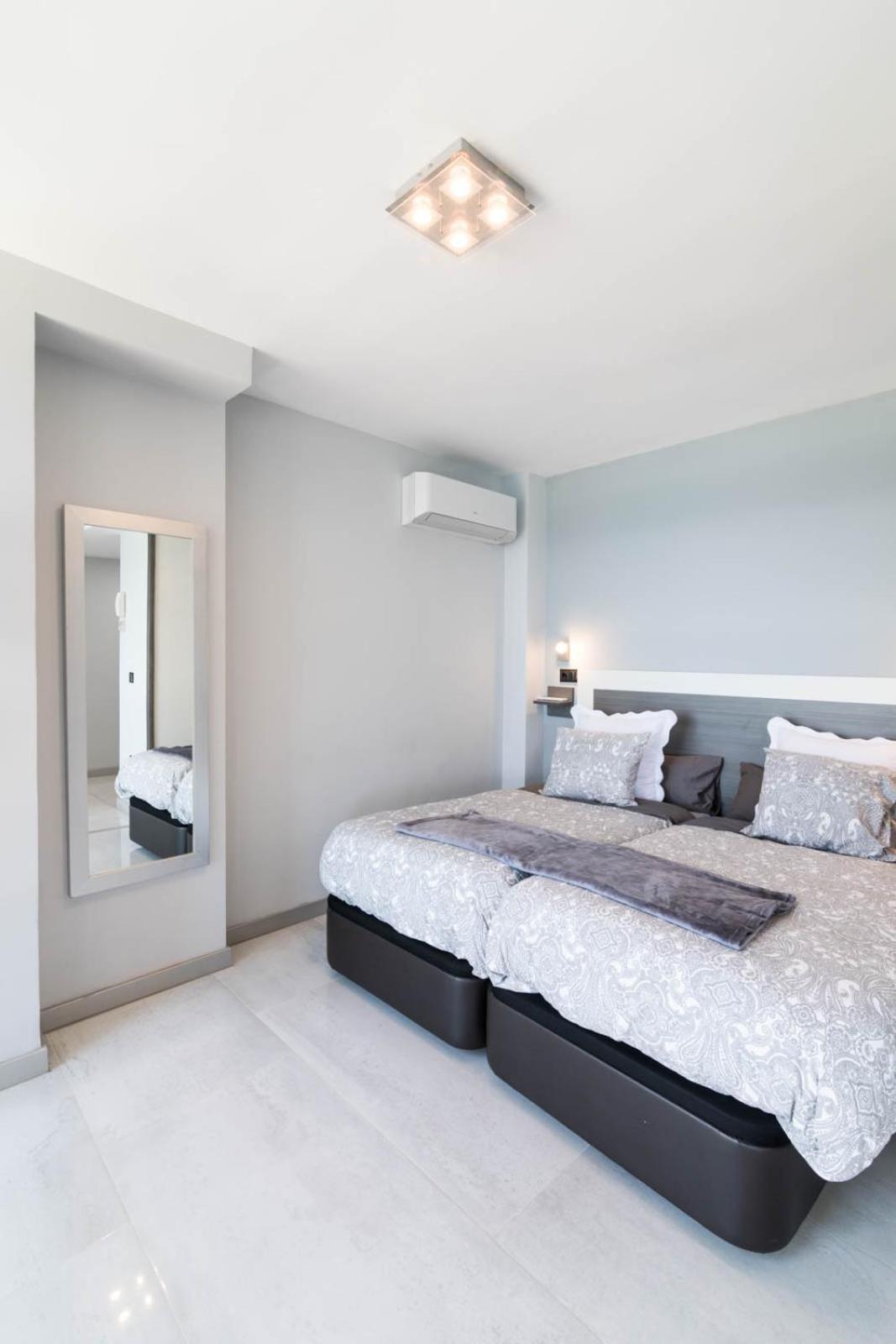Appartamento Deluxe Supreme Málaga Esterno foto