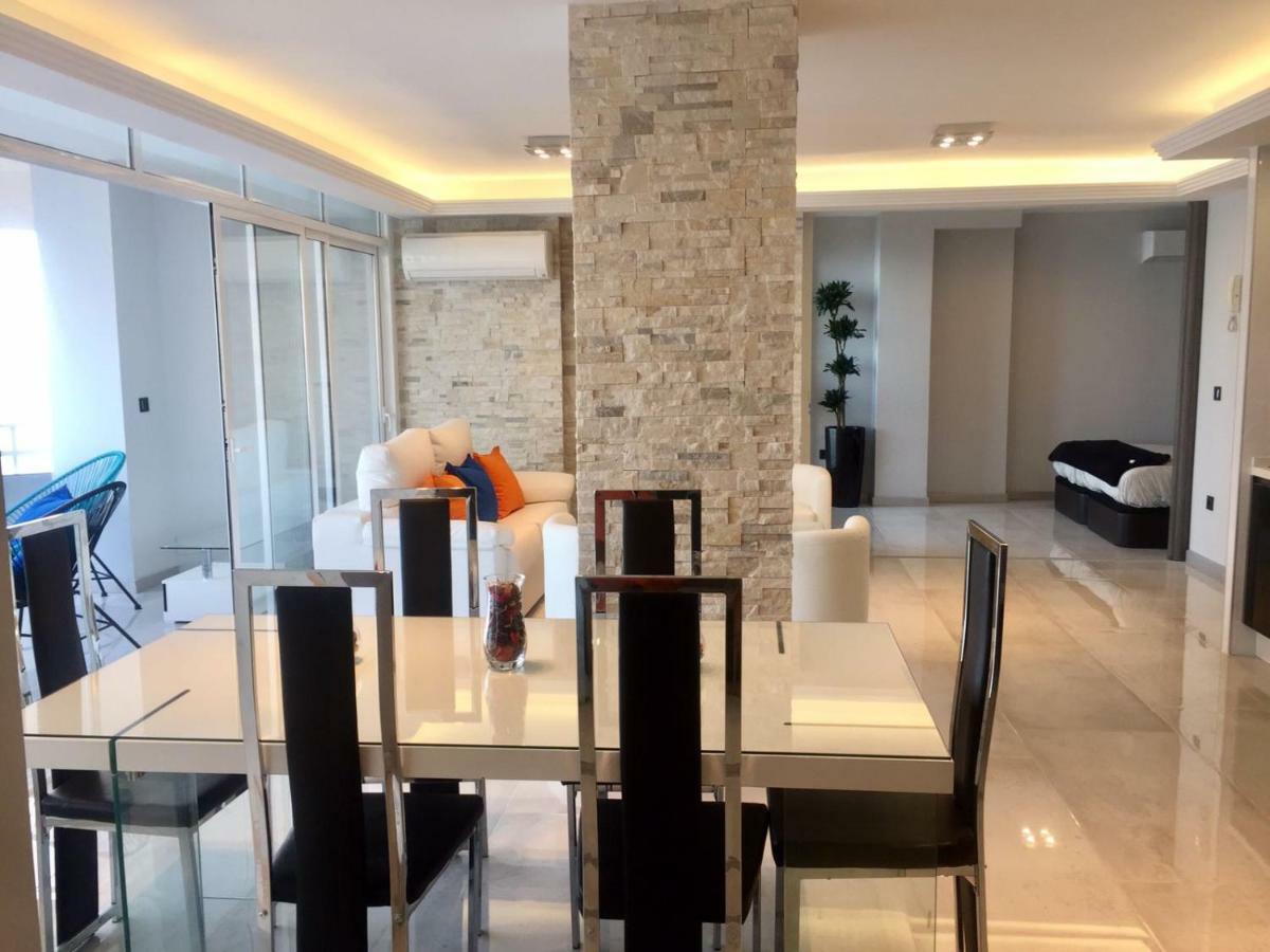 Appartamento Deluxe Supreme Málaga Esterno foto