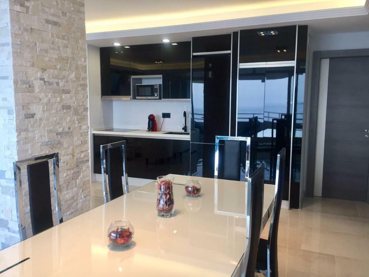 Appartamento Deluxe Supreme Málaga Esterno foto